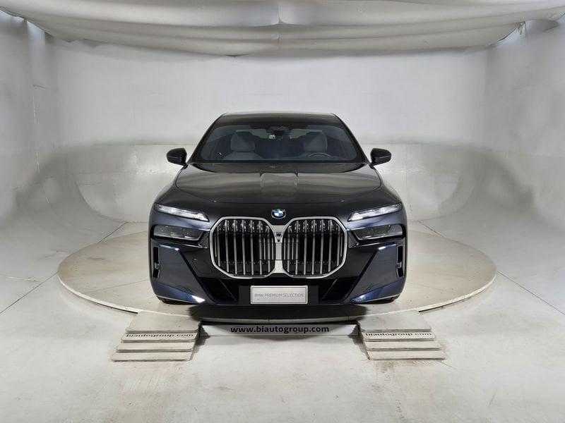 BMW Serie 7 G70 2022 740d mhev xdrive MSport auto