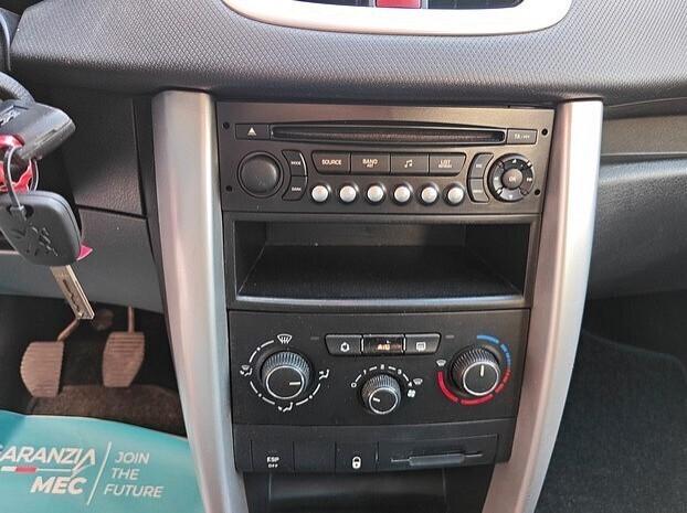 PEUGEOT 207 1.4 HDi 68 cv 5 porte - 2011