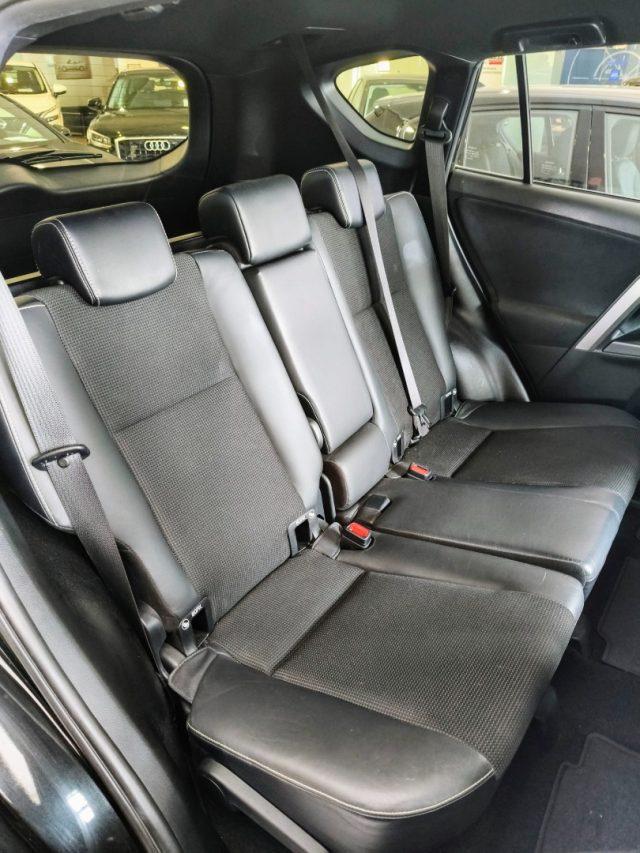 TOYOTA RAV 4 2.0 D-4D 143 Cv Lounge Pelle Navi Unico Propr.