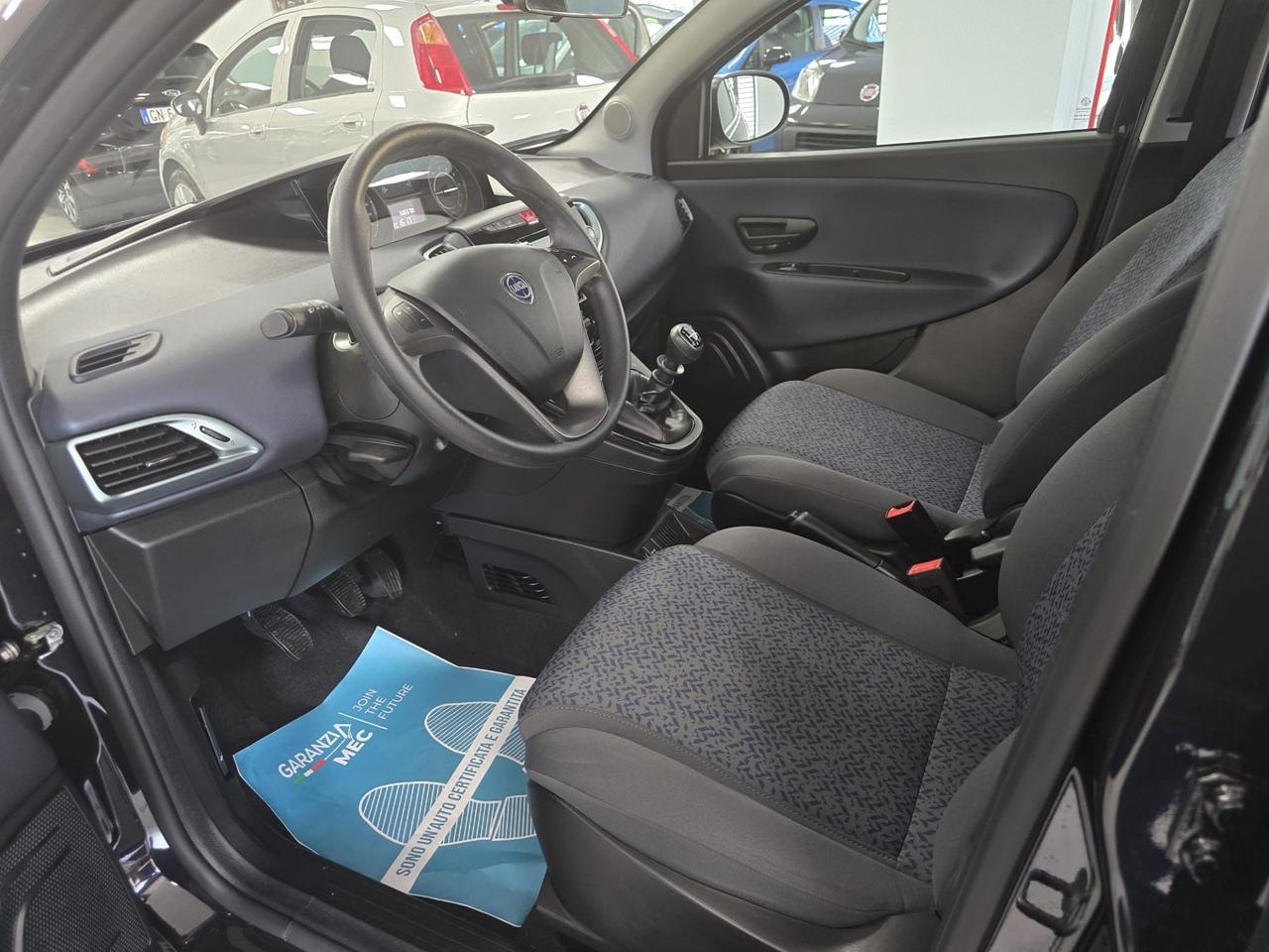 Lancia Ypsilon 1.0 Hybrid 70cv anno 2024 km 68000