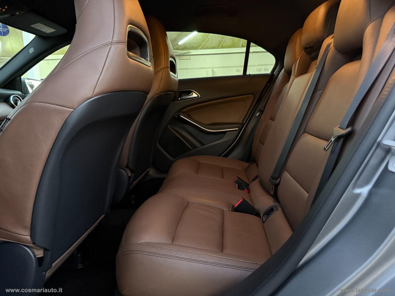 MERCEDES-BENZ A 180 d Automatic Premium