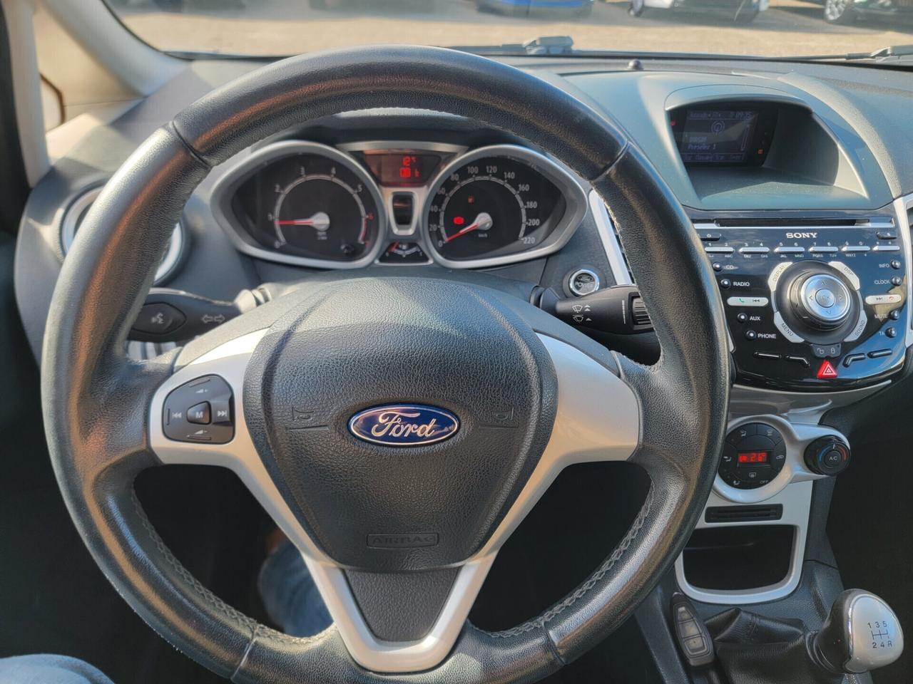 Ford Fiesta 1.4 GPL. BNZ. Titanium GARANZIA