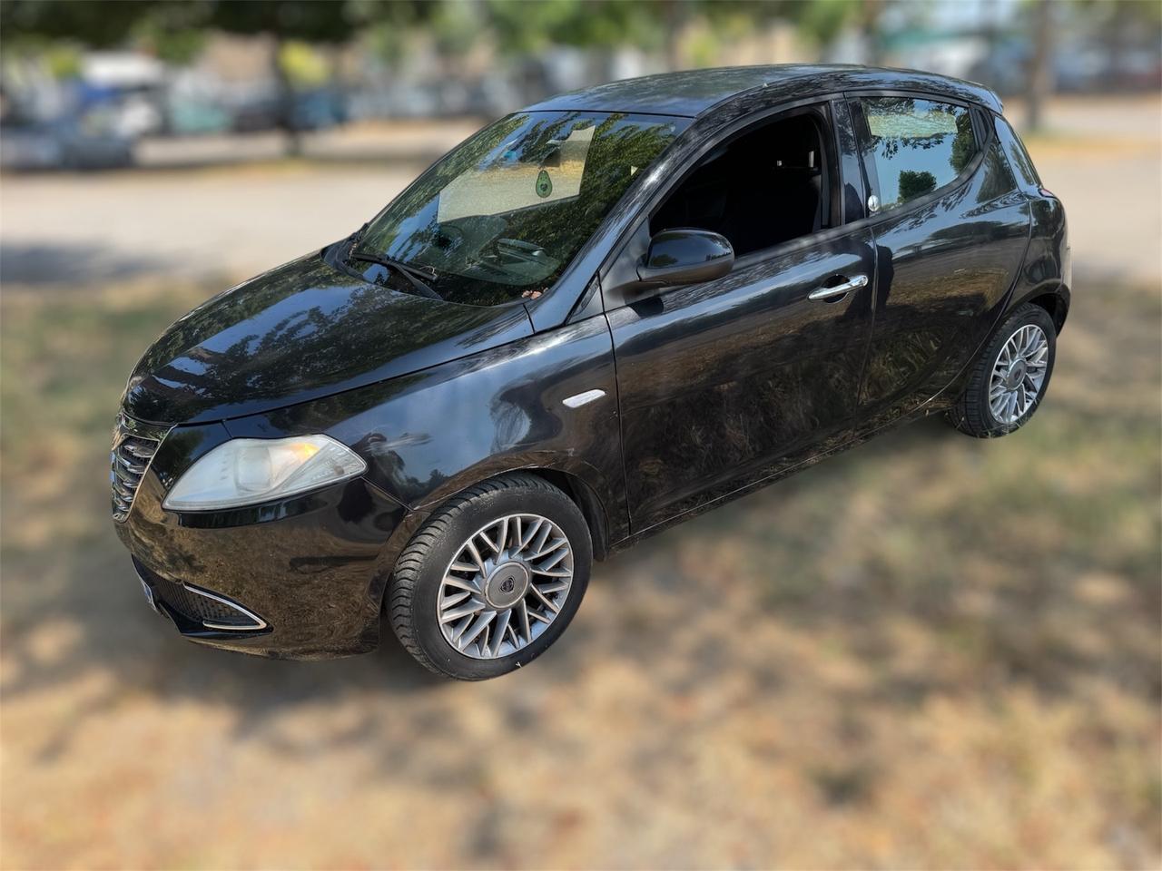 Lancia ypsilon 1.2 benzina/ GPL - 2013