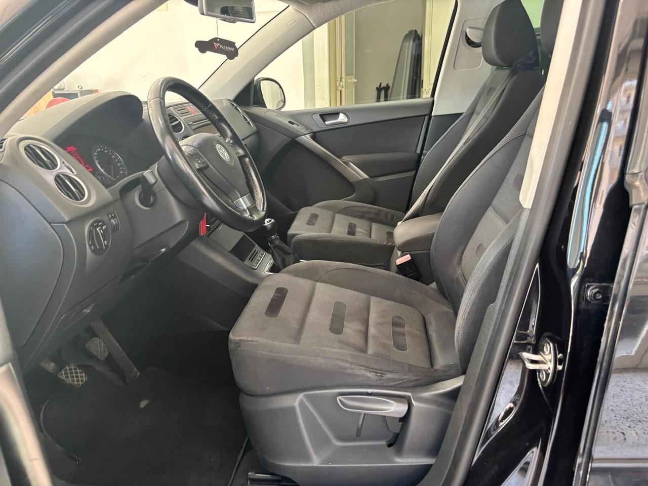 Volkswagen Tiguan 2.0 16V TDI DPF Sport & Style (18°)