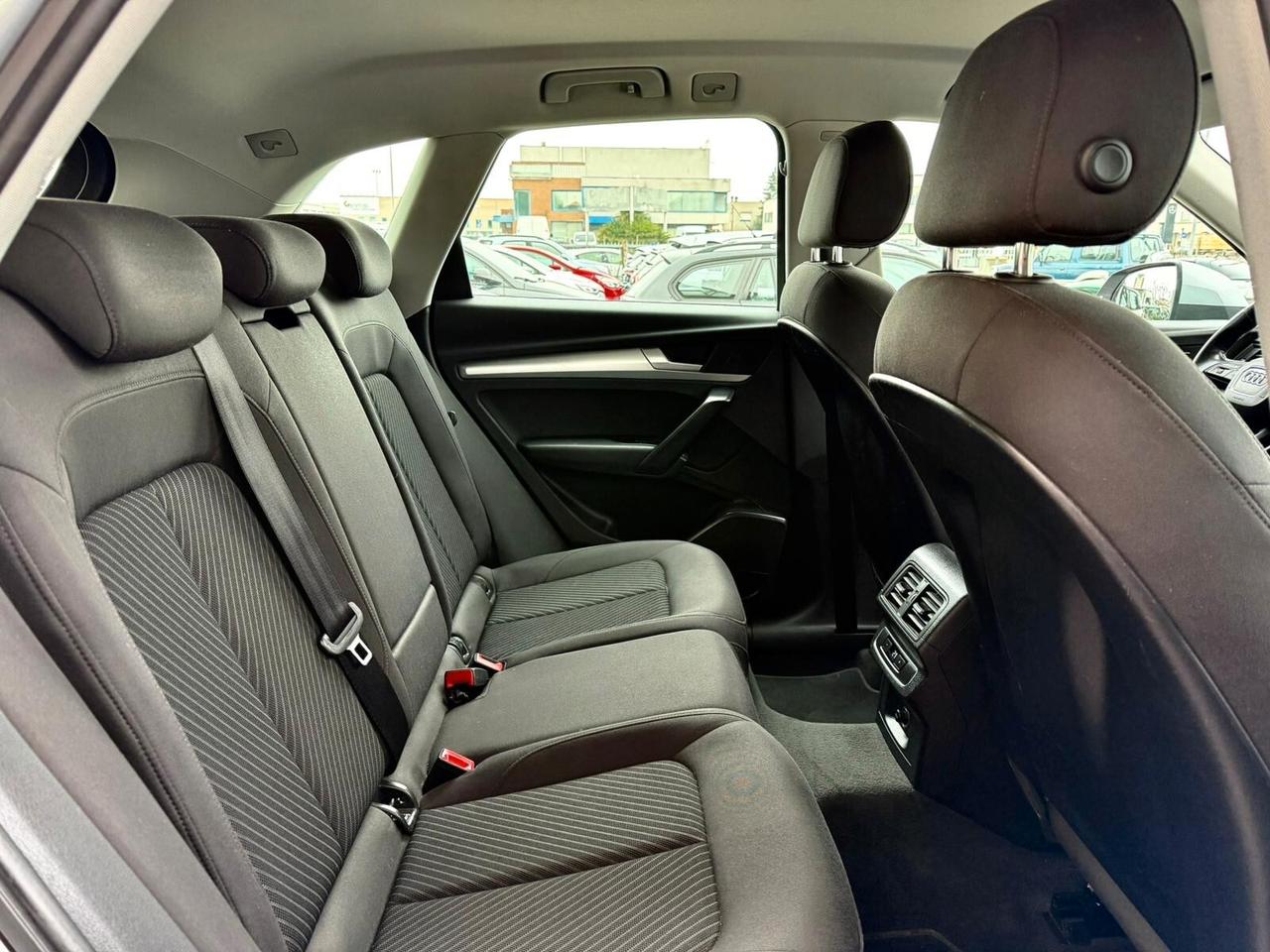 Audi Q5 35 TDI quattro S tronic Business