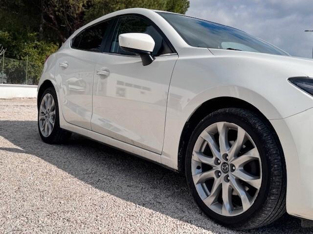 Mazda 3 2.2 Skyactiv-D Exceed - LIEVE URTO FRONT. !!