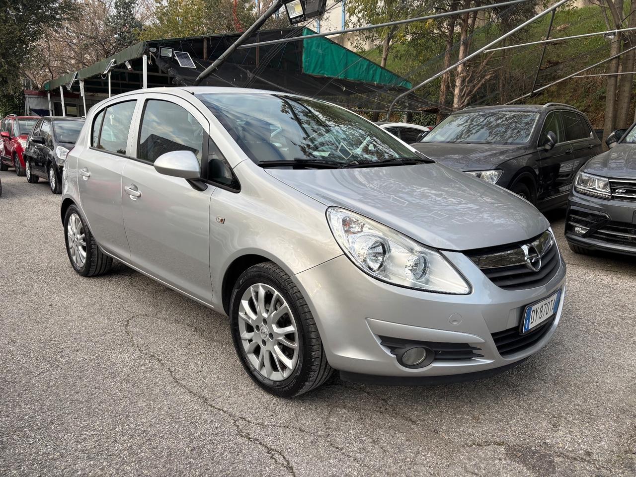 Opel Corsa 1.0 12V 5 porte Enjoy OK Neopatentati