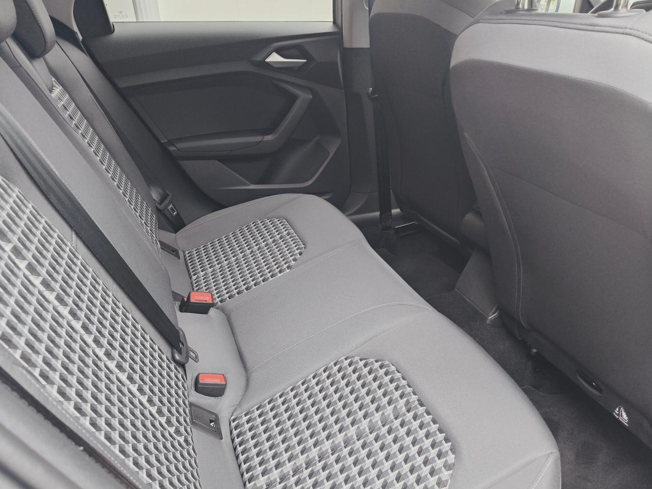 Audi A1 allstreet 25 TFSI Business