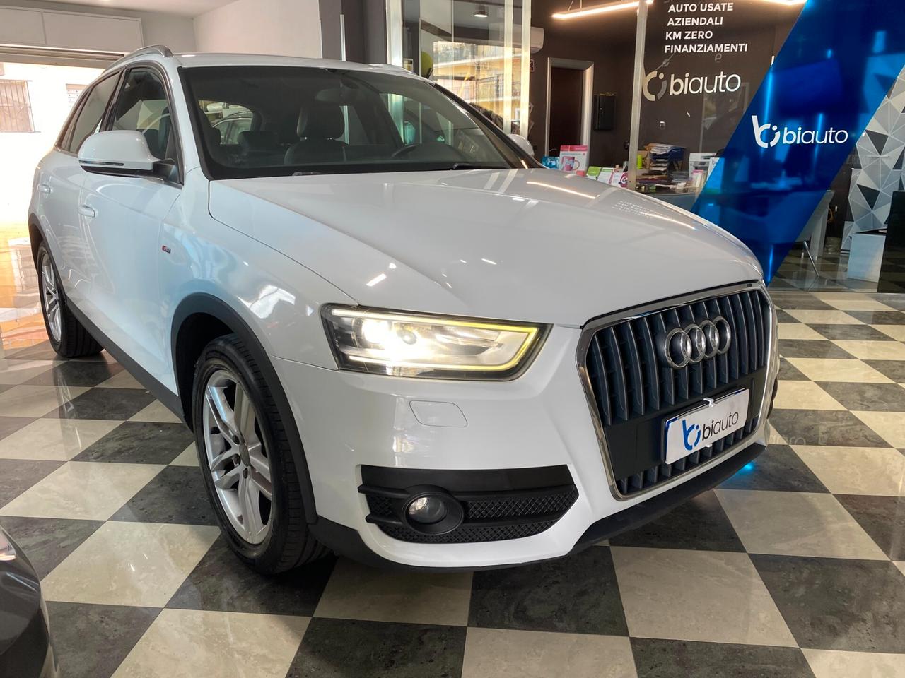 Audi Q3 2.0 TDI 177 CV quattro S tronic S-Line-2012