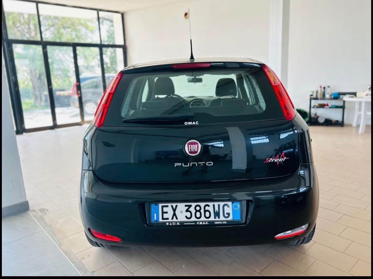 Fiat Punto 1.3 MJT II 75 CV 5 porte Street