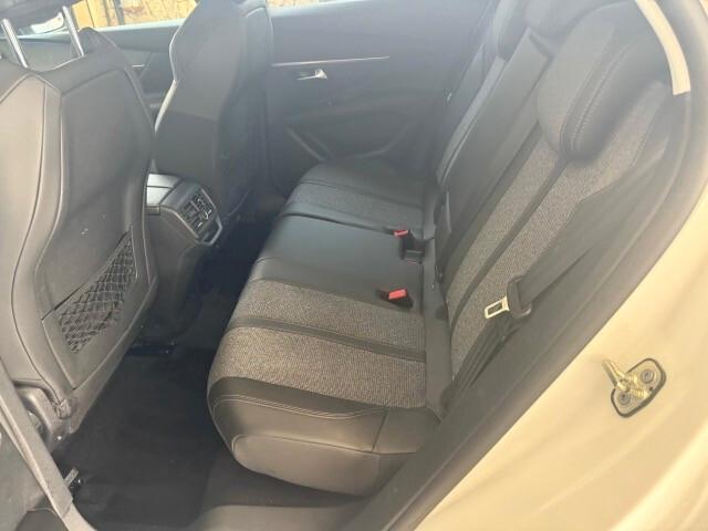 Peugeot 3008 BlueHDi 130 S&S Allure