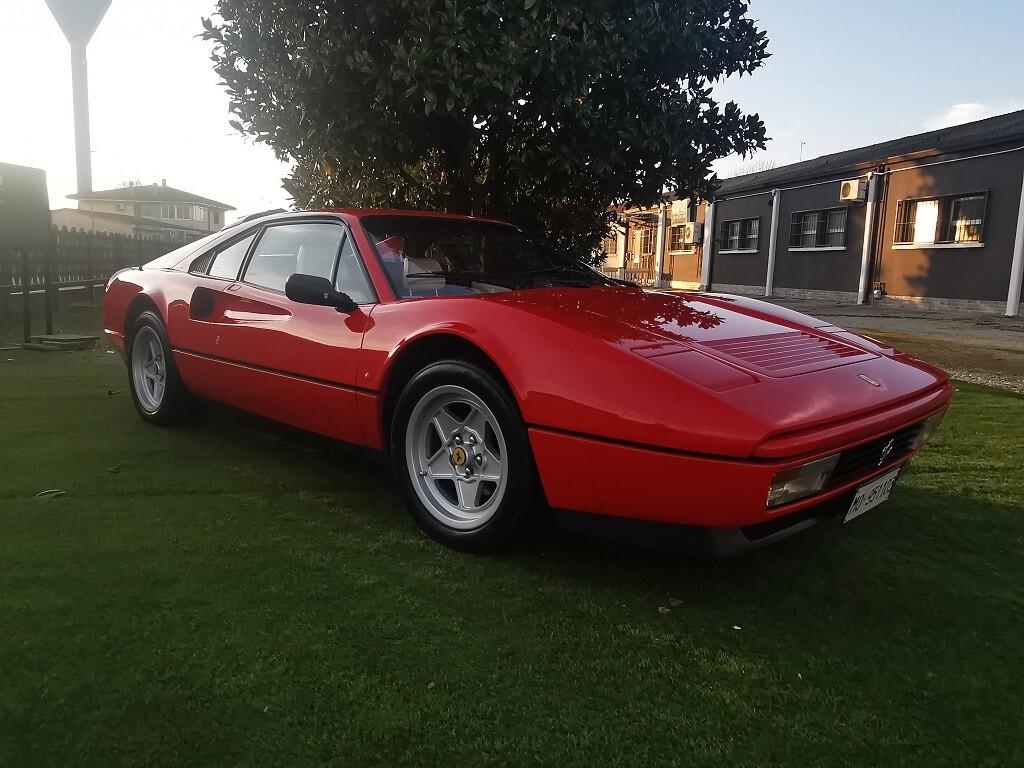 Ferrari 328 GTB (solo 1340 esemplari prodotti)