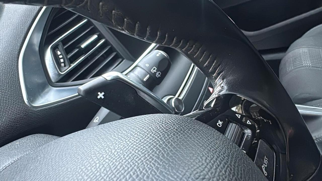 Peugeot 308 BlueHDi 130cv automatica GARANZIA