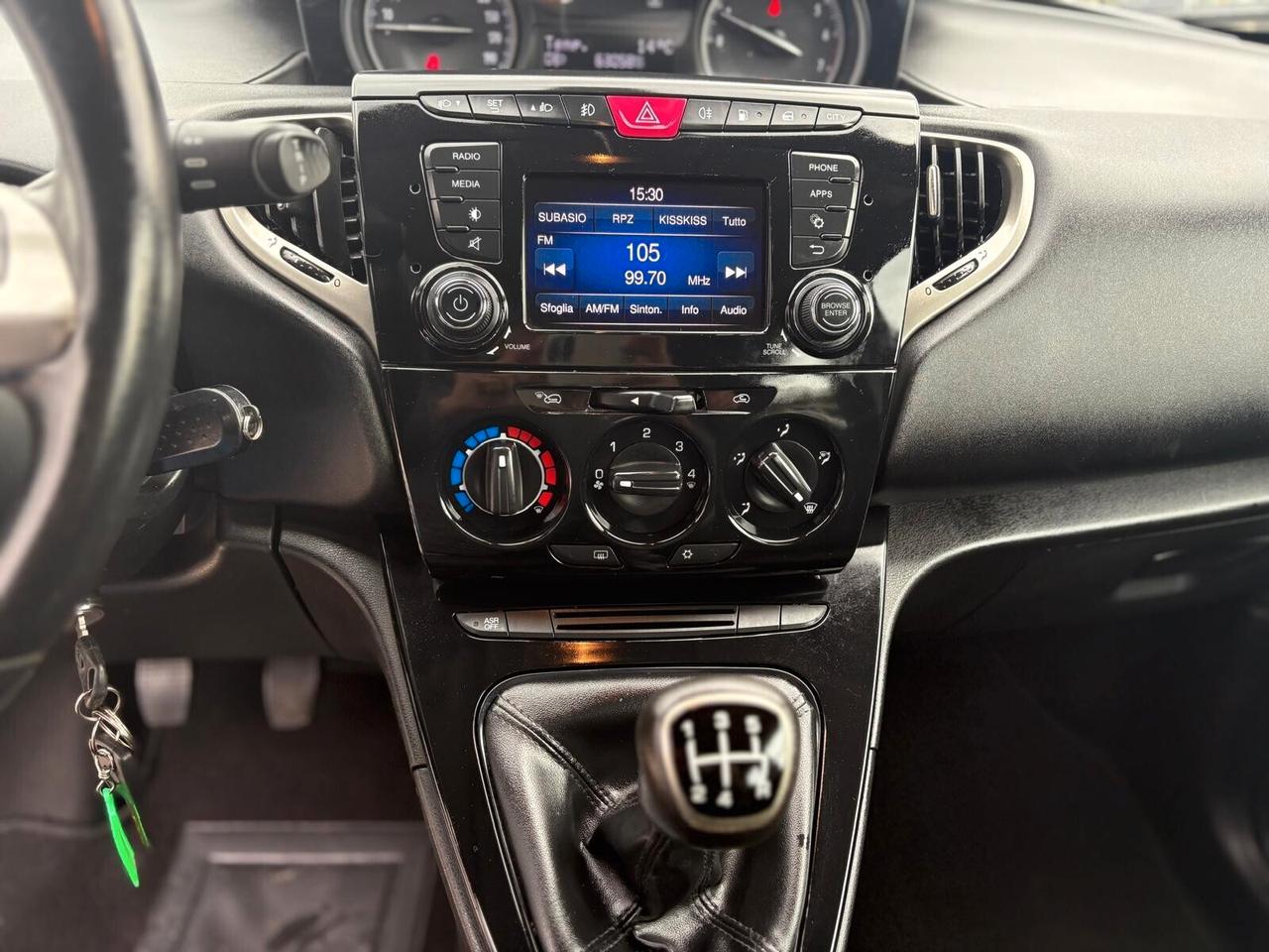 Lancia Ypsilon 1.2 69 CV 5 porte GPL Ecochic Gold
