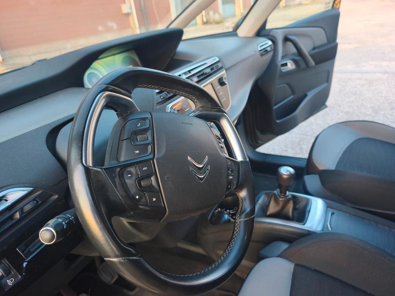 Citroen C4 Picasso 2014---1.6 Diesel
