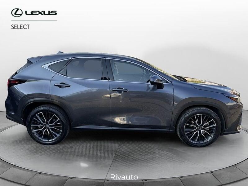 Lexus NX Hybrid Luxury 4WD