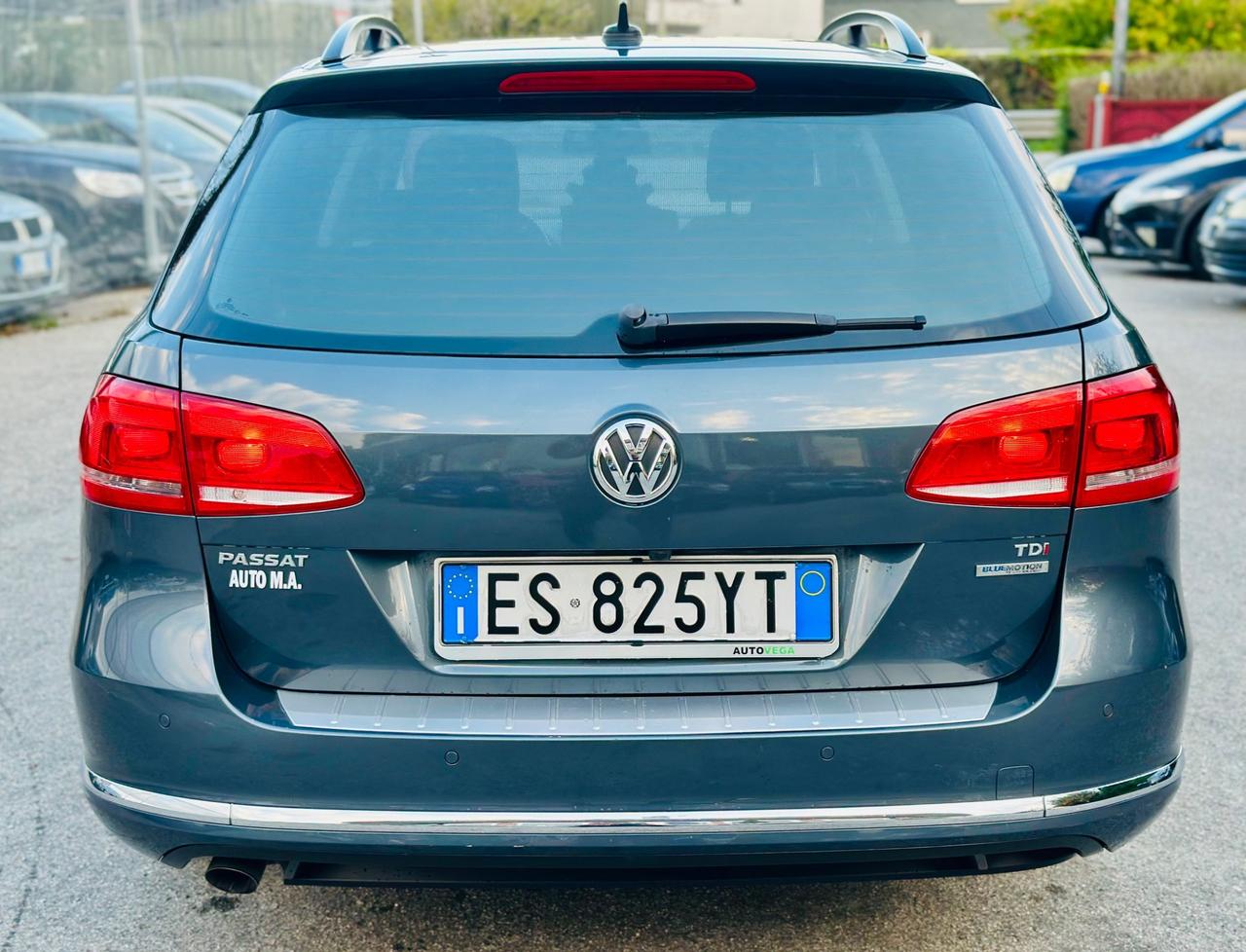 Volkswagen Passat 2013 1.6 TDI cambio automatico ! ! €