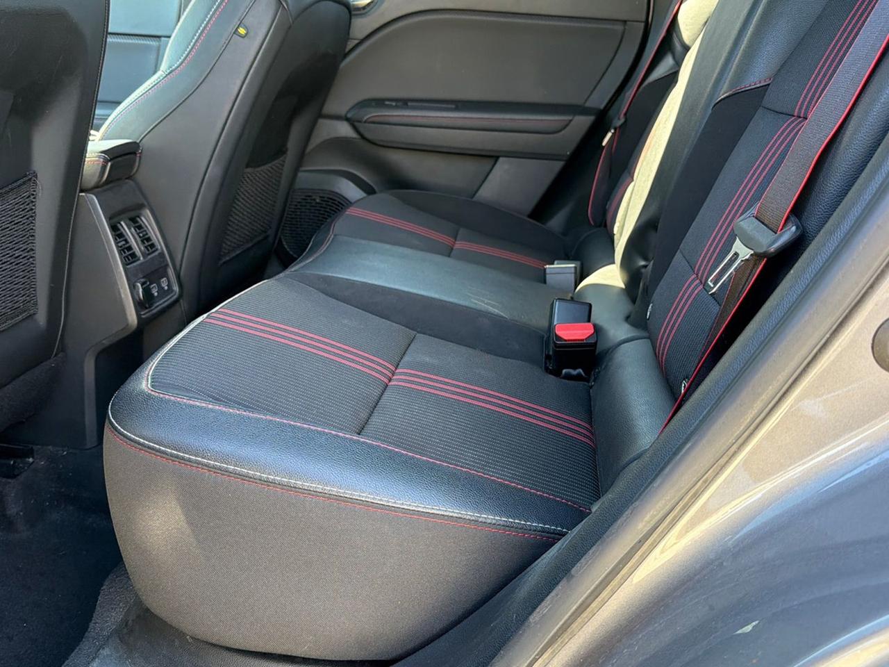 Renault Captur 1.6 e-tech hybrid rs line 145cv auto