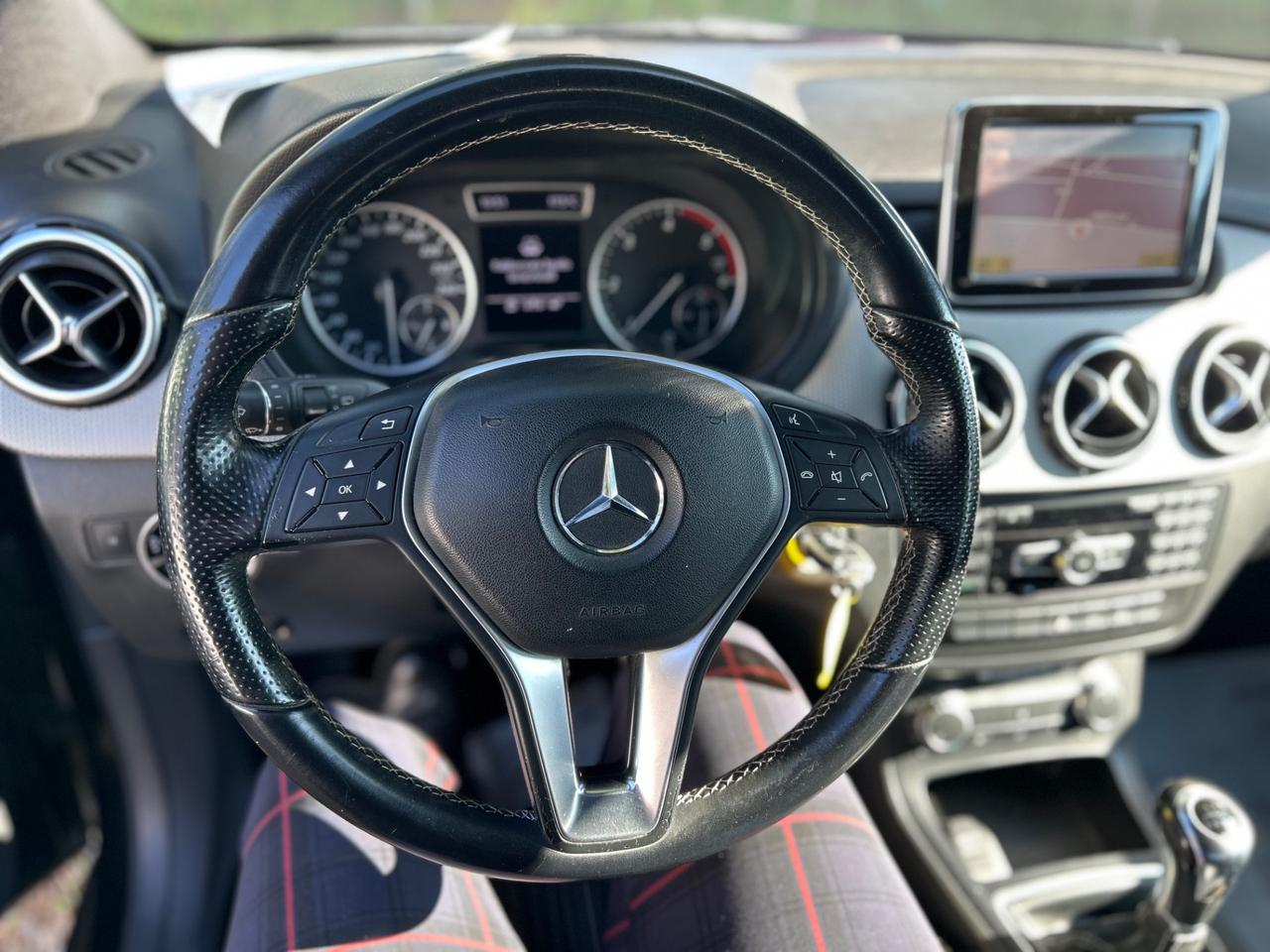 Mercedes-benz B 180 200 CDI BlueEFFICIENCY Premium