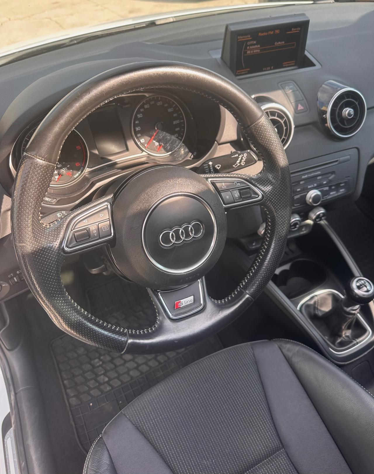 Audi A1 1.6 TDI 90cv S Line Edition Plus BIColor