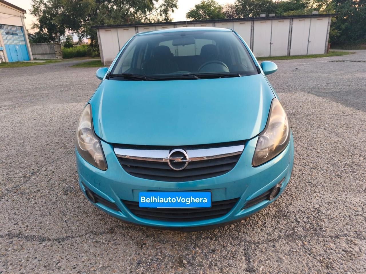 Opel Corsa 2011---1.2 Benzina Neopatentati