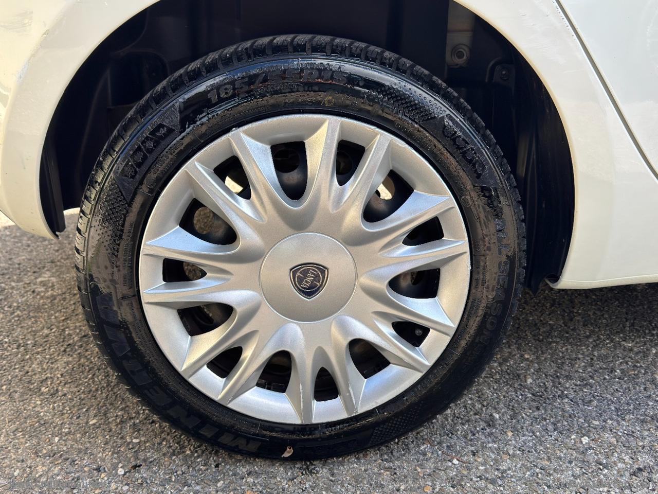 LANCIA Ypsilon 1.2 69 CV 5p. GPL Ecochic GOLD !!!!!UNICO PROPIETARIO!!!!!!