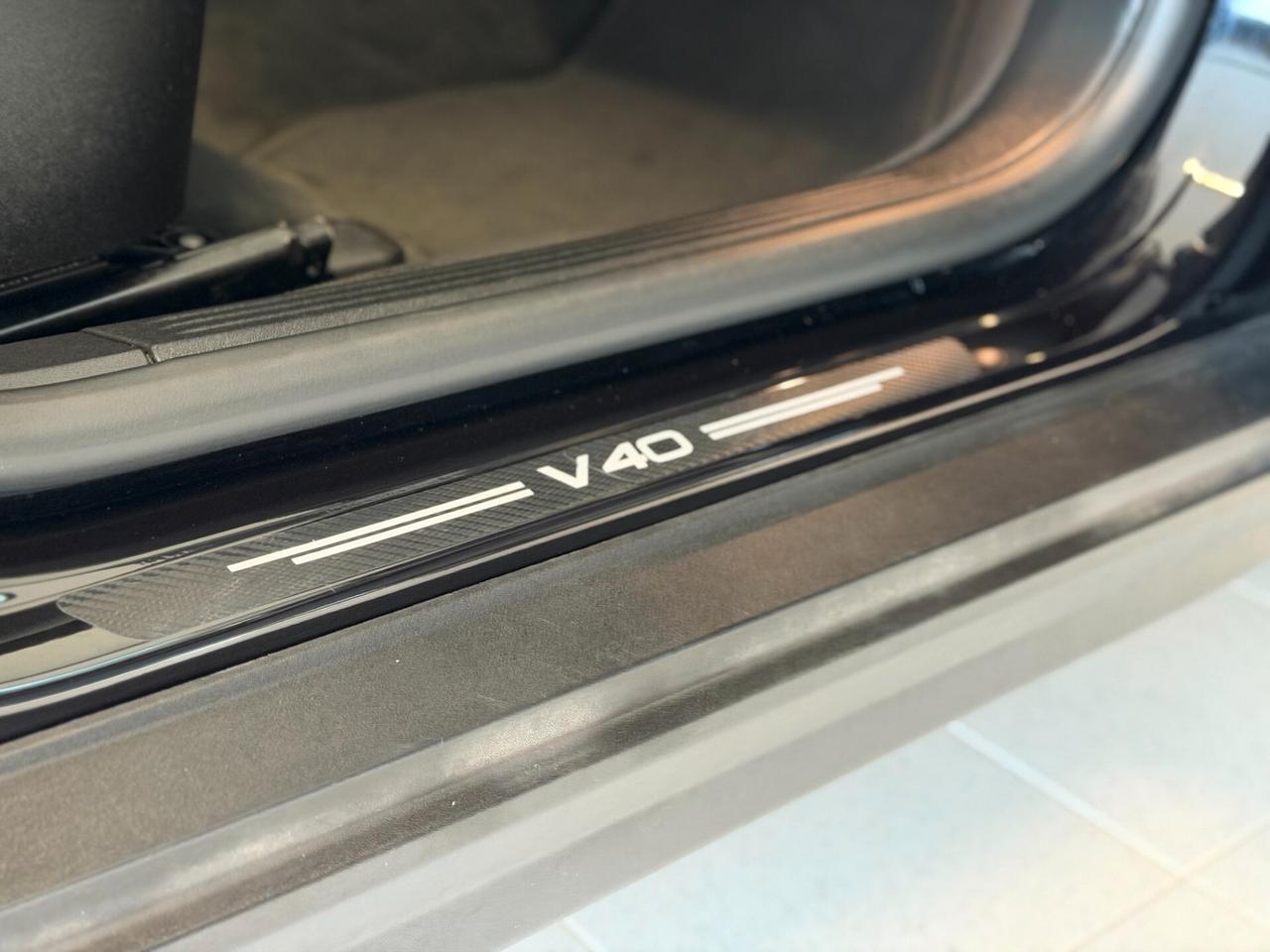 Volvo V40 Cross Country D2 Business 120CV NEOPATENTATI FINANZIABILE