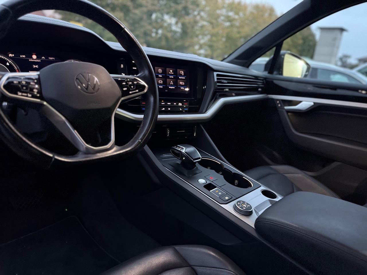 Volkswagen Touareg 3.0 V6 TDI SCR Elegance