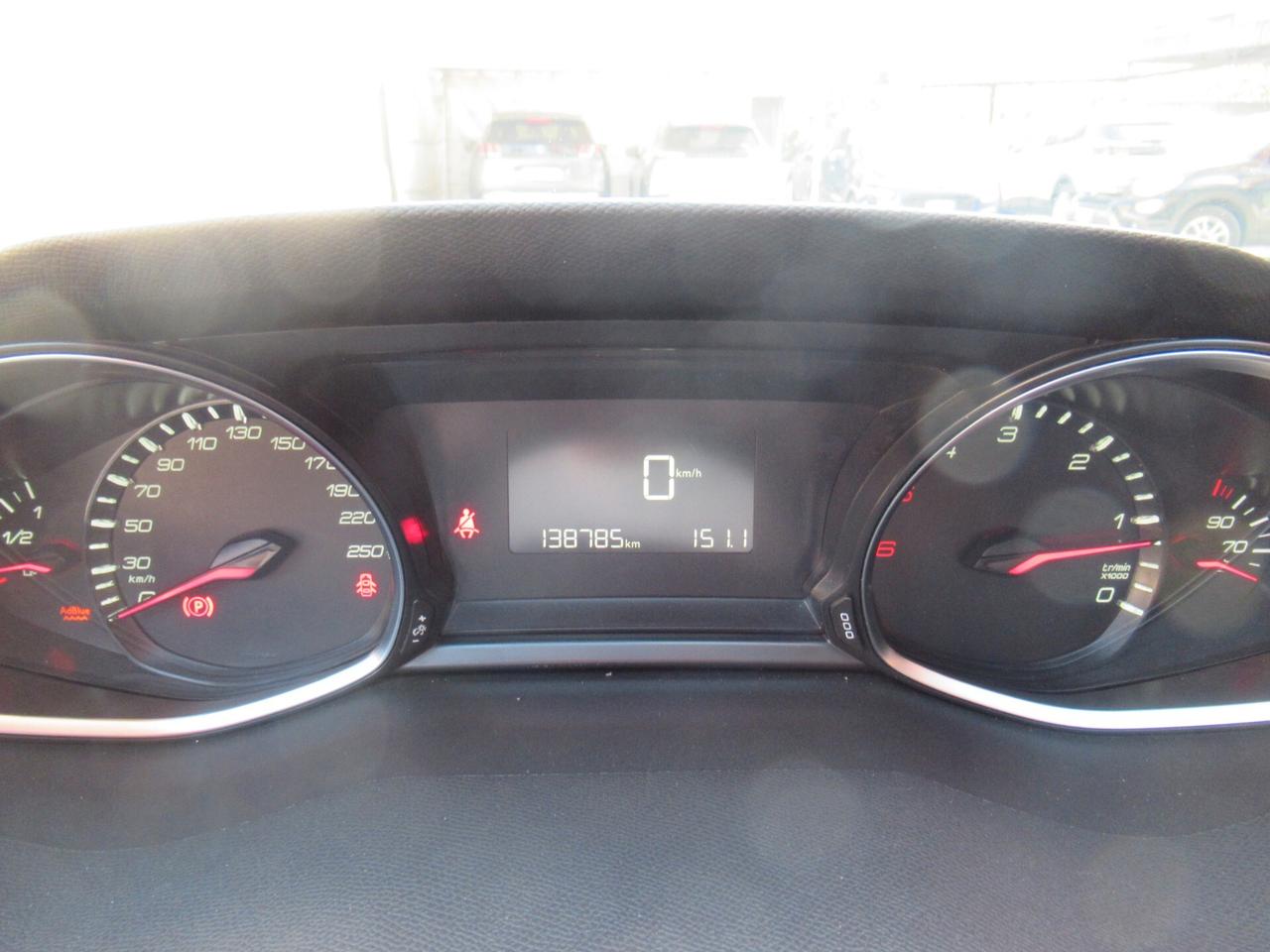 Peugeot 308 BlueHDi 130 S&S Business