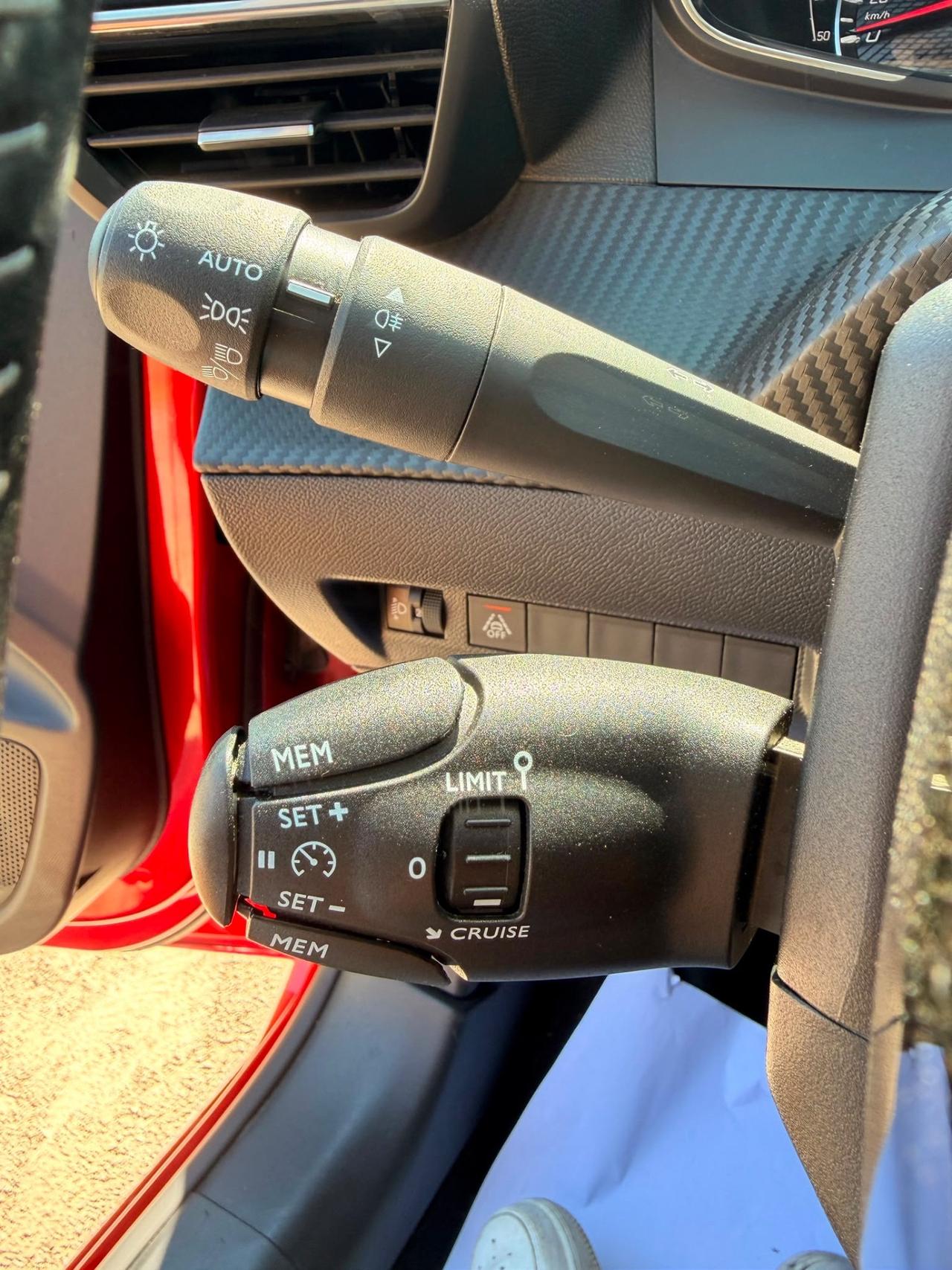 Peugeot 208 1.5d-2020 LED/NAVI