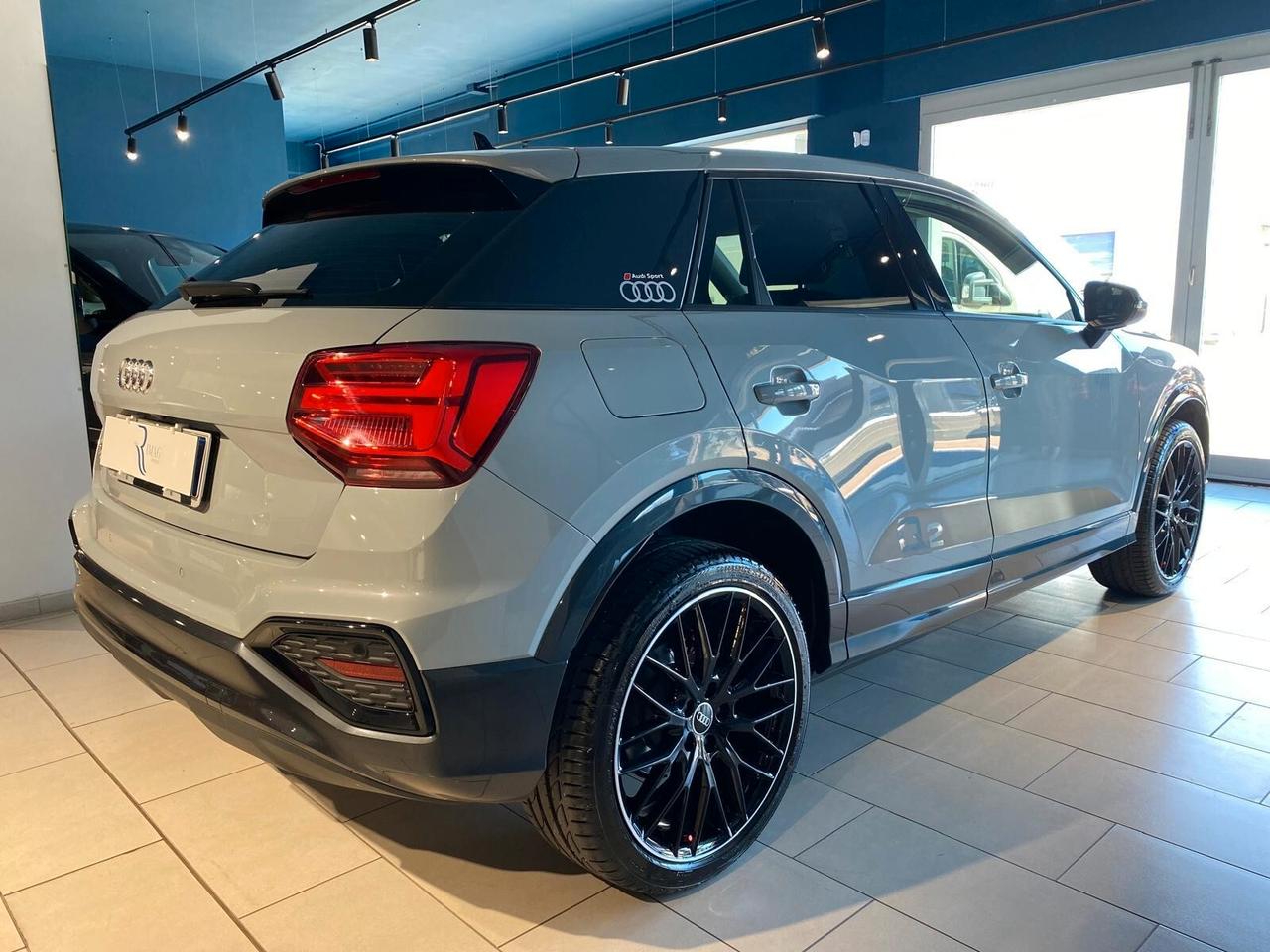 Audi Q2 35 TFSI S tronic Identity Black