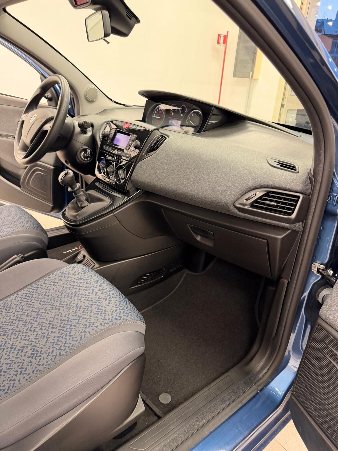 LANCIA YPSILON 1.0 HYBRID FIREFLY 70 CV 2022