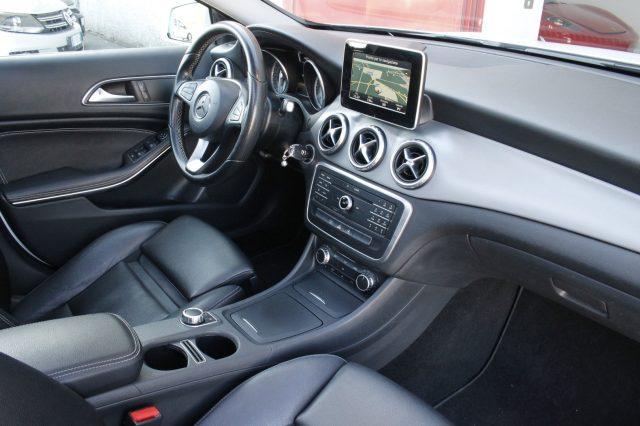 MERCEDES-BENZ GLA 200 d Automatic Executive tetto panorama