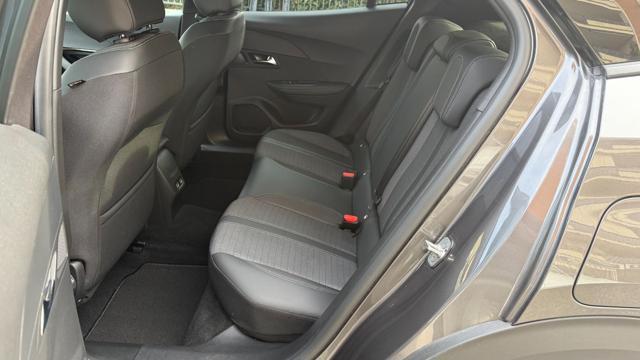 PEUGEOT 2008 1.2PURETECH 100CV S&S ALLURE*CL17*FULL LED*