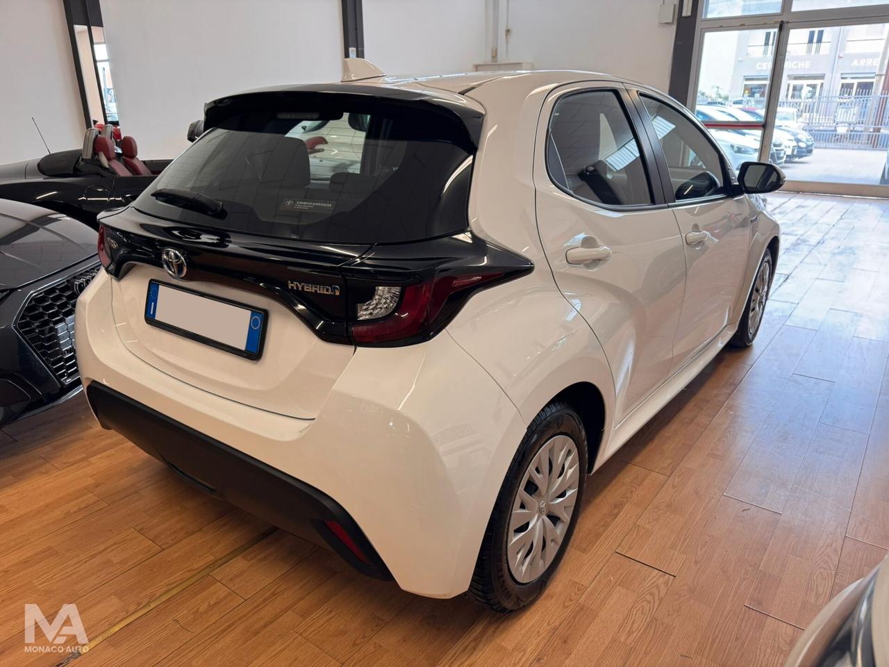 Toyota Yaris 1.5 90cv Hybrid Business 2021