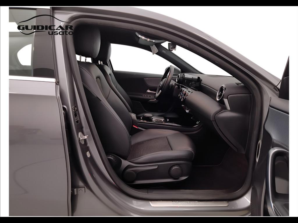 Mercedes-Benz Classe A - W177 2018 - A 180 d Sport auto