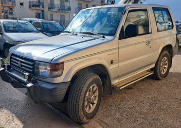 Mitsubishi pajero 2.5 Cc , 4x4, diesel.