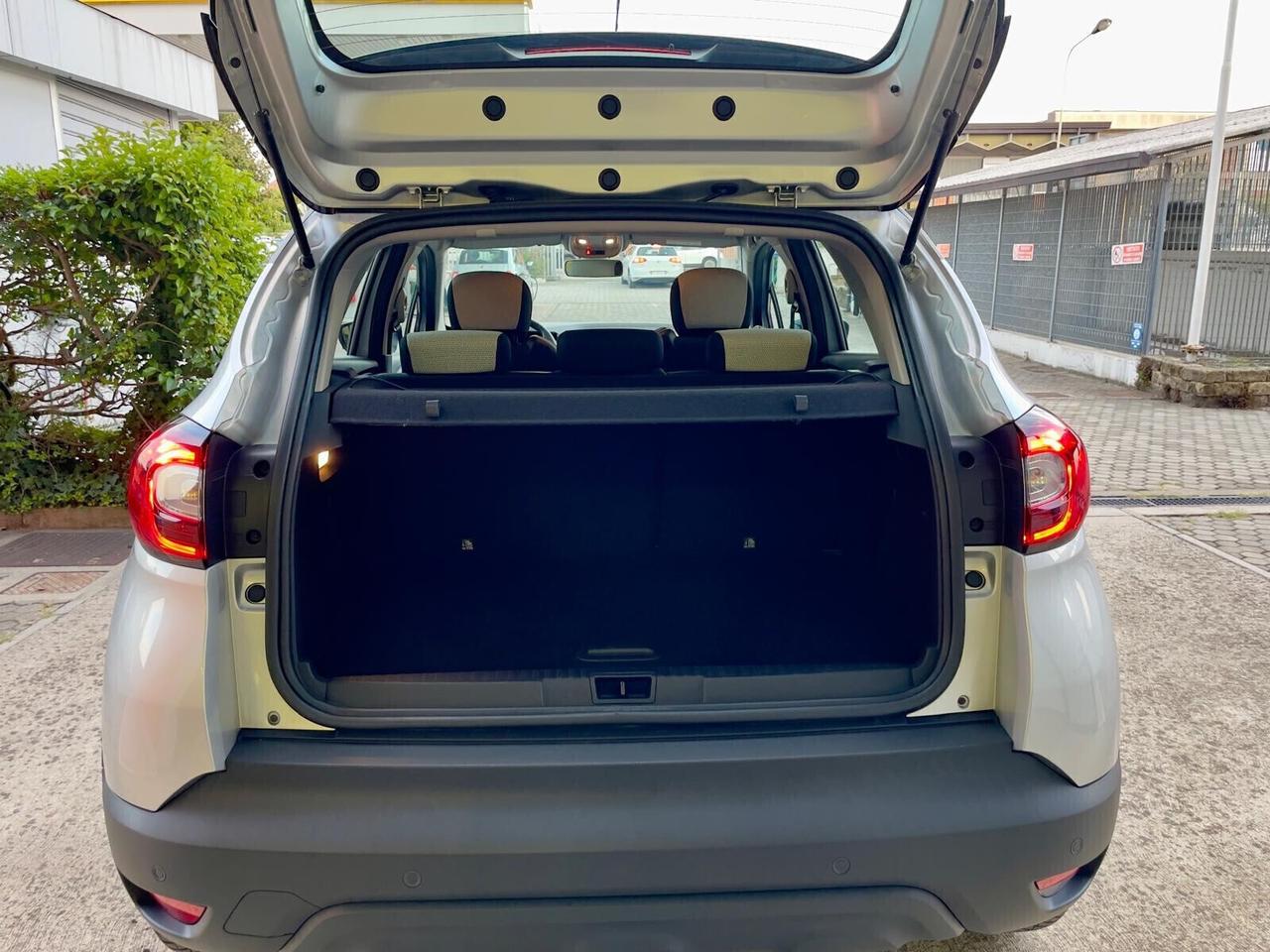 Renault Captur EXPERIENCE