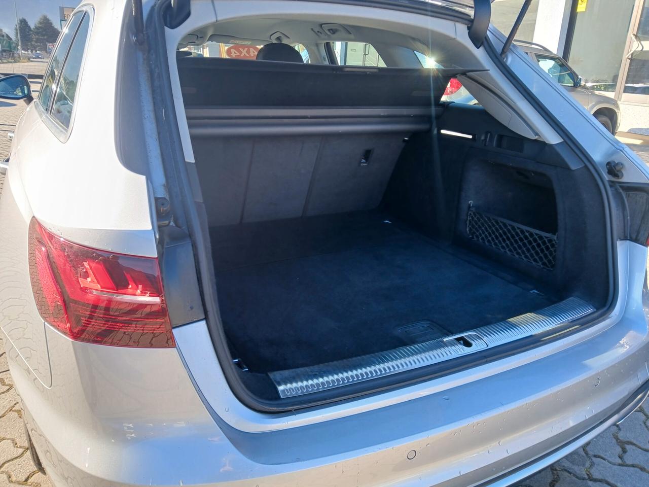 Audi A4 Avant 40 TDI quattro S tronic Business