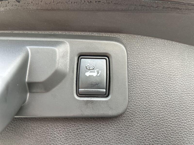 Renault Austral 2023 1.2 E-Tech full hybrid Iconic 200cv auto