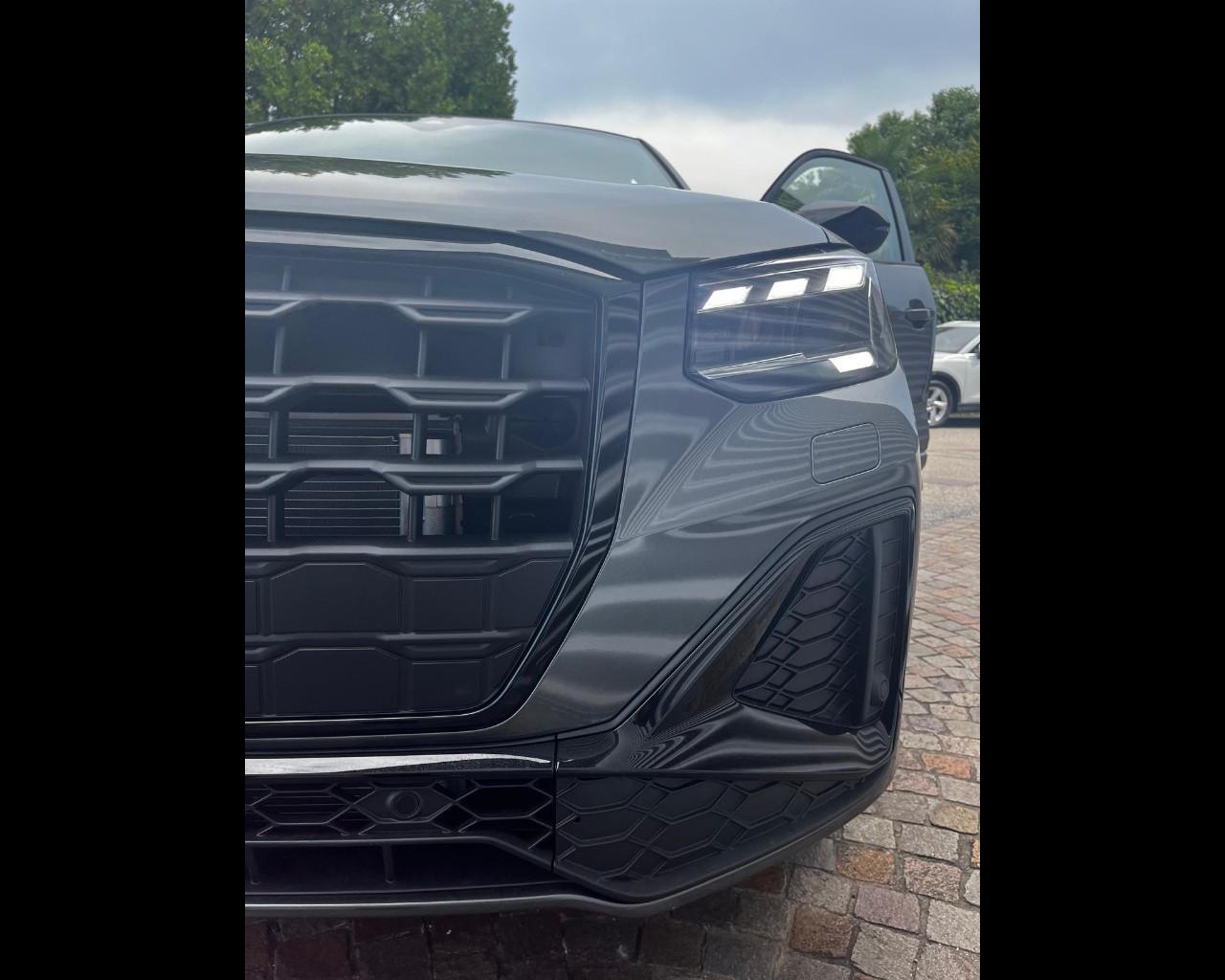 AUDI Q2 35 TDI QUATTRO S-TRONIC IDENTITY BLACK
