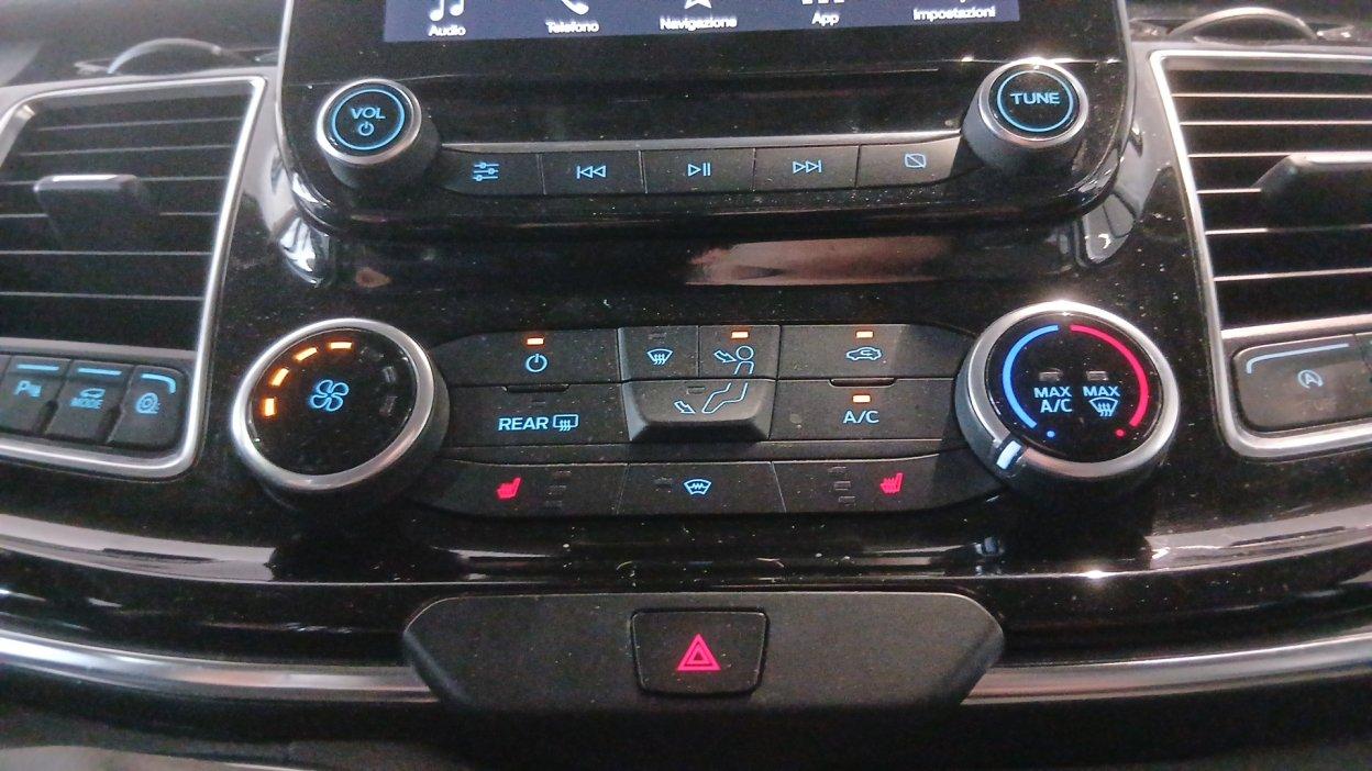 FORD Tourneo Custom 1ª s - Tourneo Custom 320 2.0 TDCi 185CV MHEV