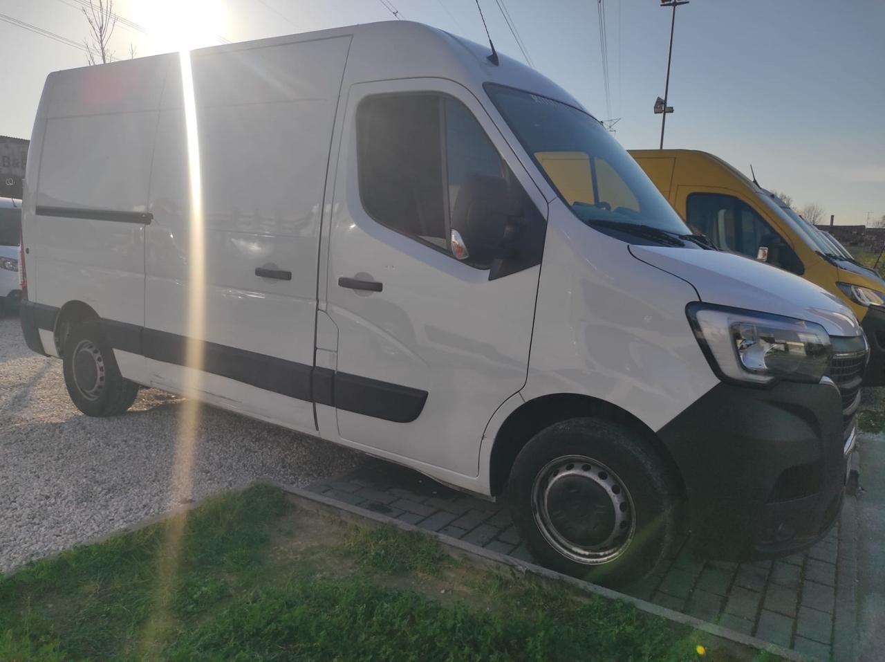 Renault Master T33 2.3 dCi 135 L2H2 Coibentato Iva Compresa
