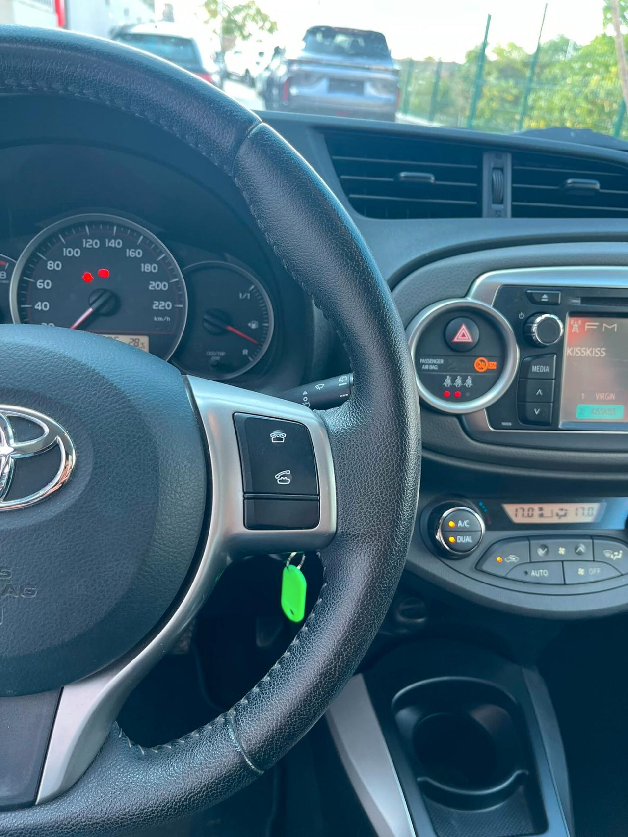 Toyota Yaris 1.0 5 porte Lounge