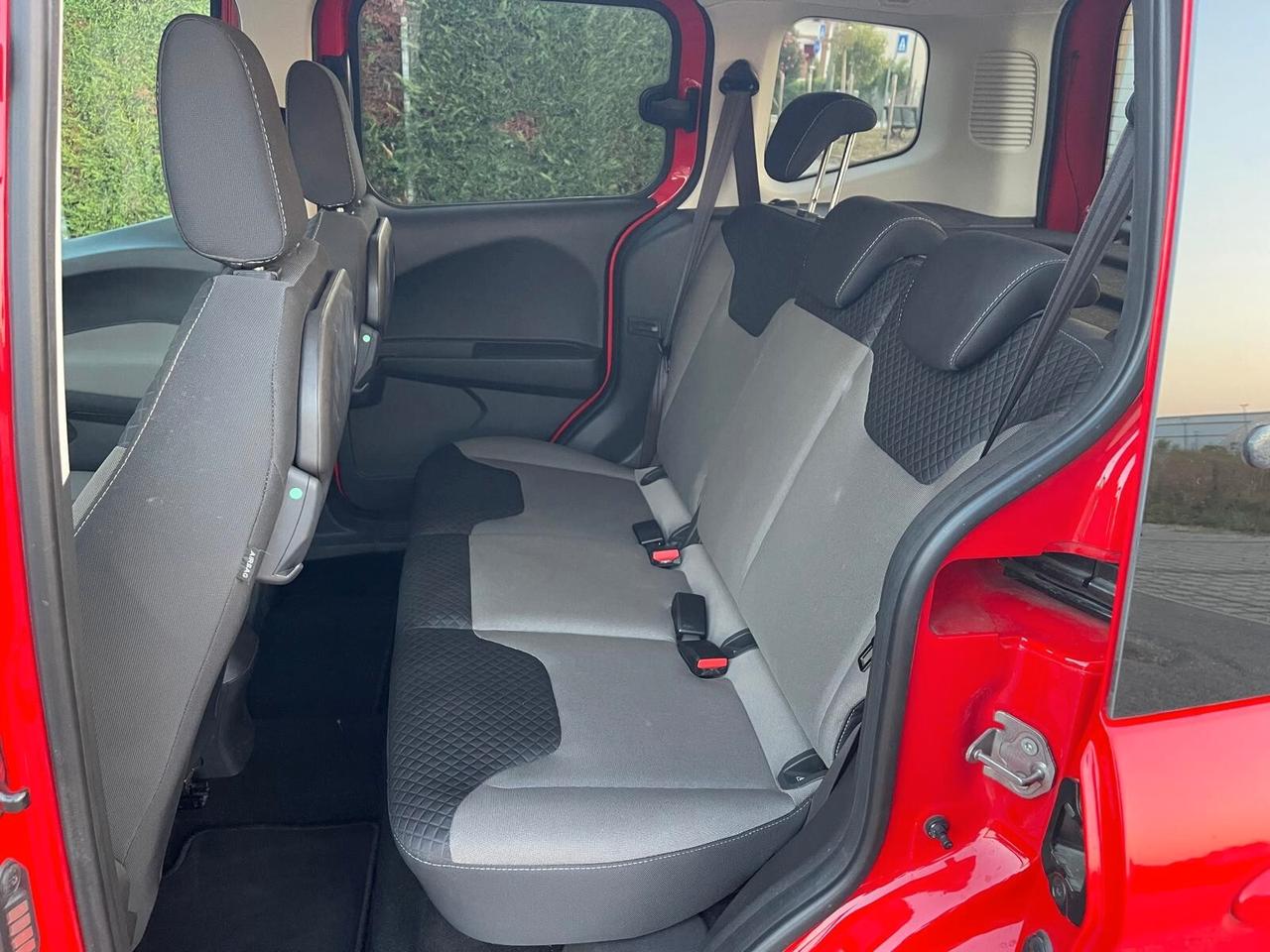 Ford Tourneo Courier 1.0 EcoBoost 100 CV Sport
