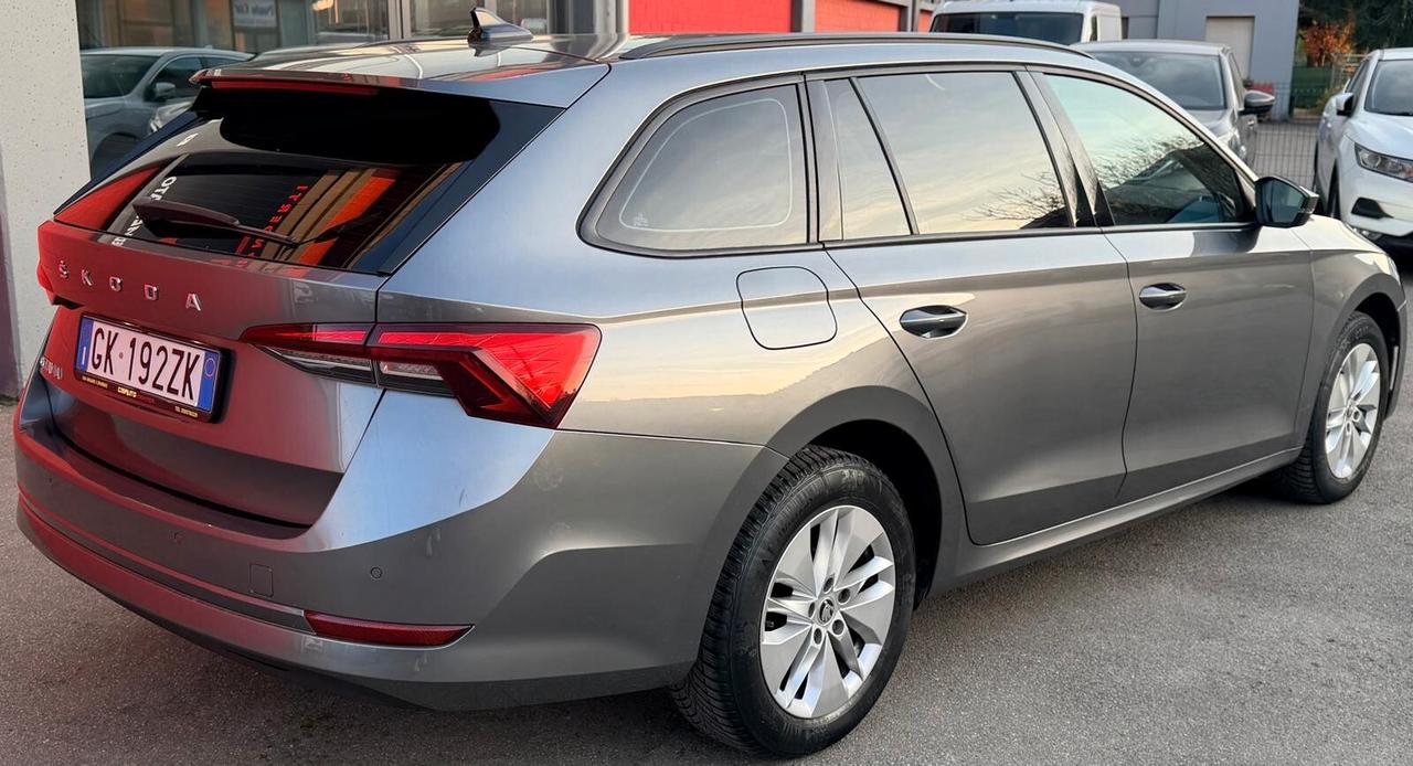 Skoda Octavia 2.0 TDI EVO SCR DSG Wagon Sportline