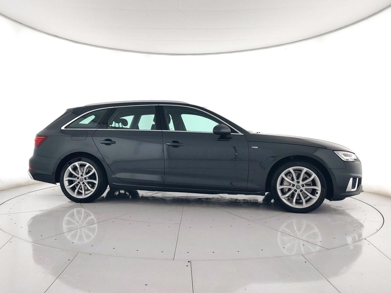 AUDI A4 Avant 40 2.0 tdi Sport quattro 190cv S-LINE+FULL LED+C18"