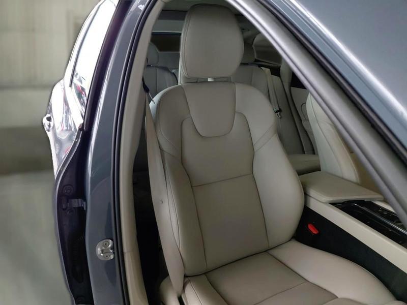 VOLVO XC60 T6 PLUG-IN HYBRID AWD AUTO ULTIMATE BRIGHT SUV