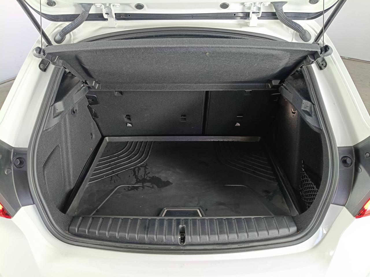 BMW Serie 1 F40 - 116d Msport auto