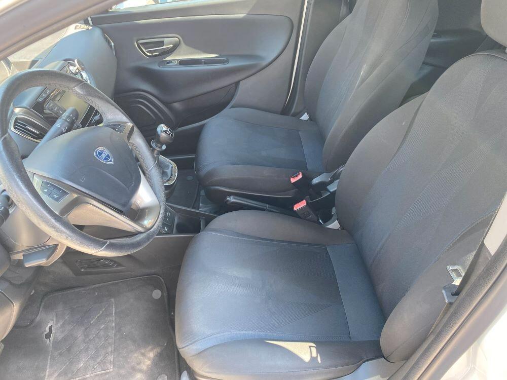 Lancia Ypsilon 1.2 69 CV 5 porte GPL Ecochic Gold